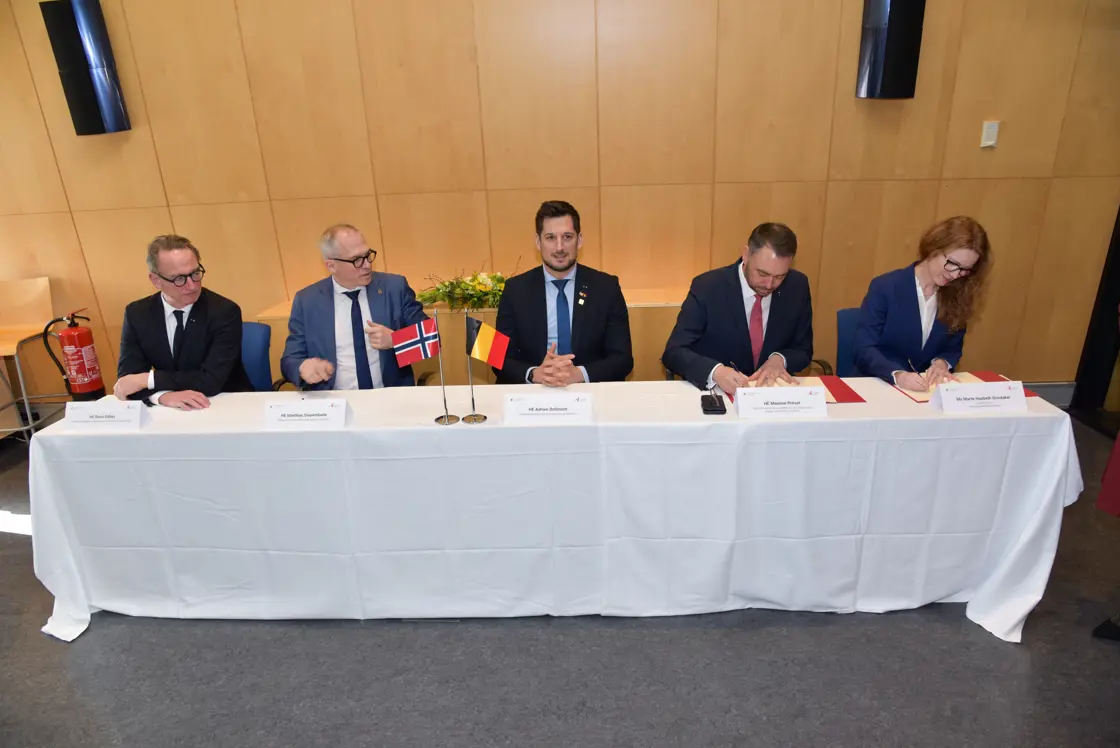 Signing of the agreement in Stavanger.